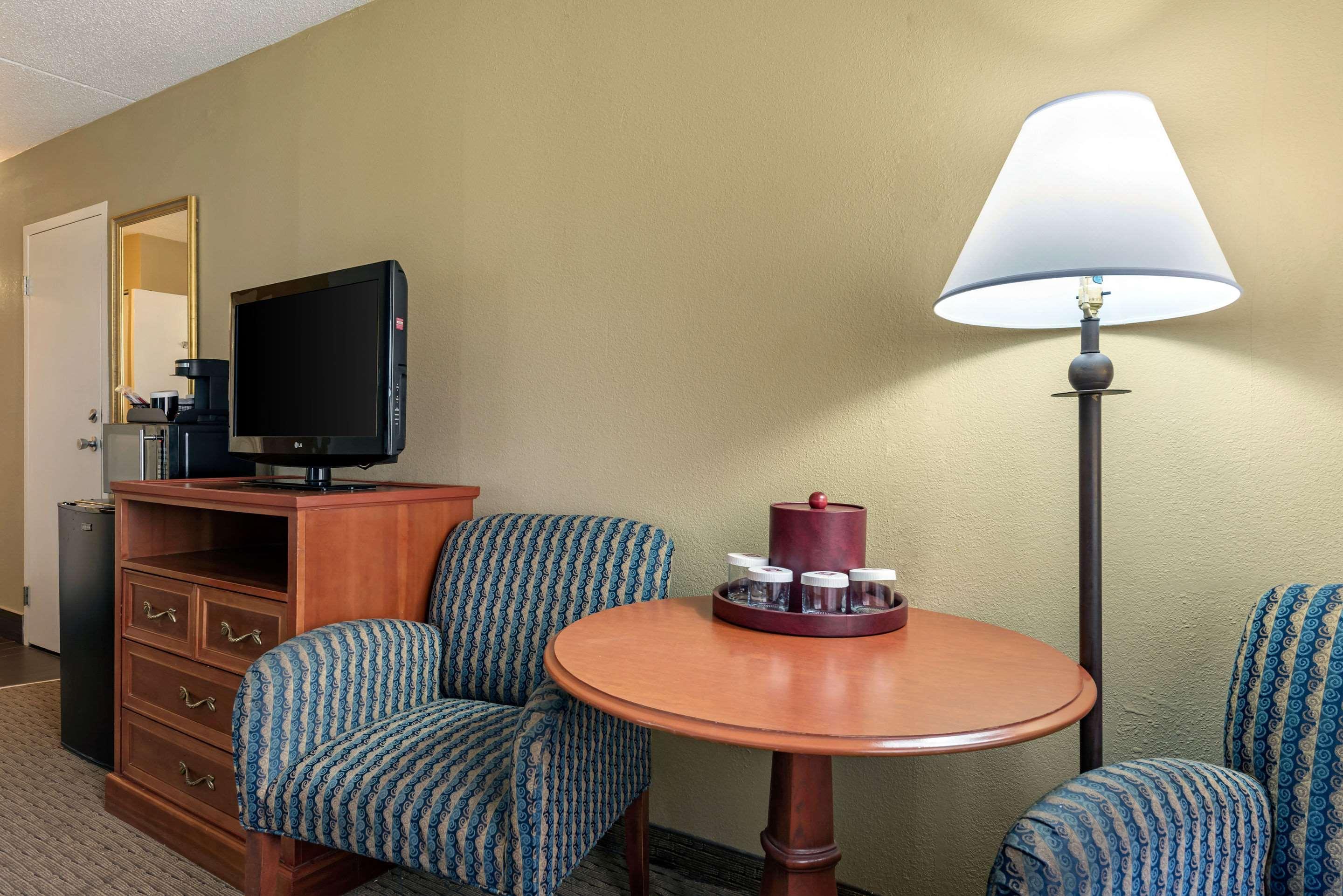 Clarion Hotel Conference Center - North Lexington Eksteriør billede