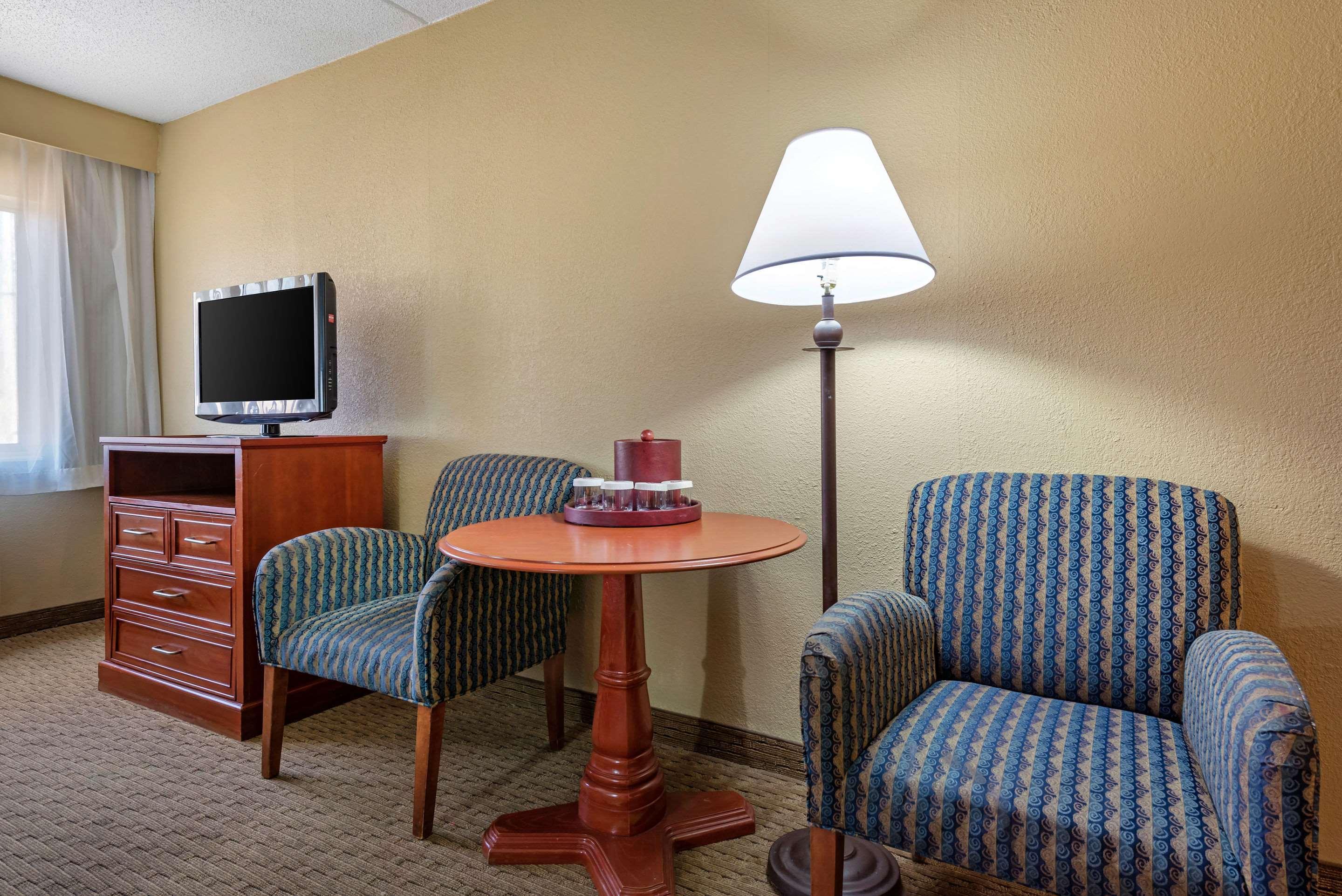 Clarion Hotel Conference Center - North Lexington Eksteriør billede