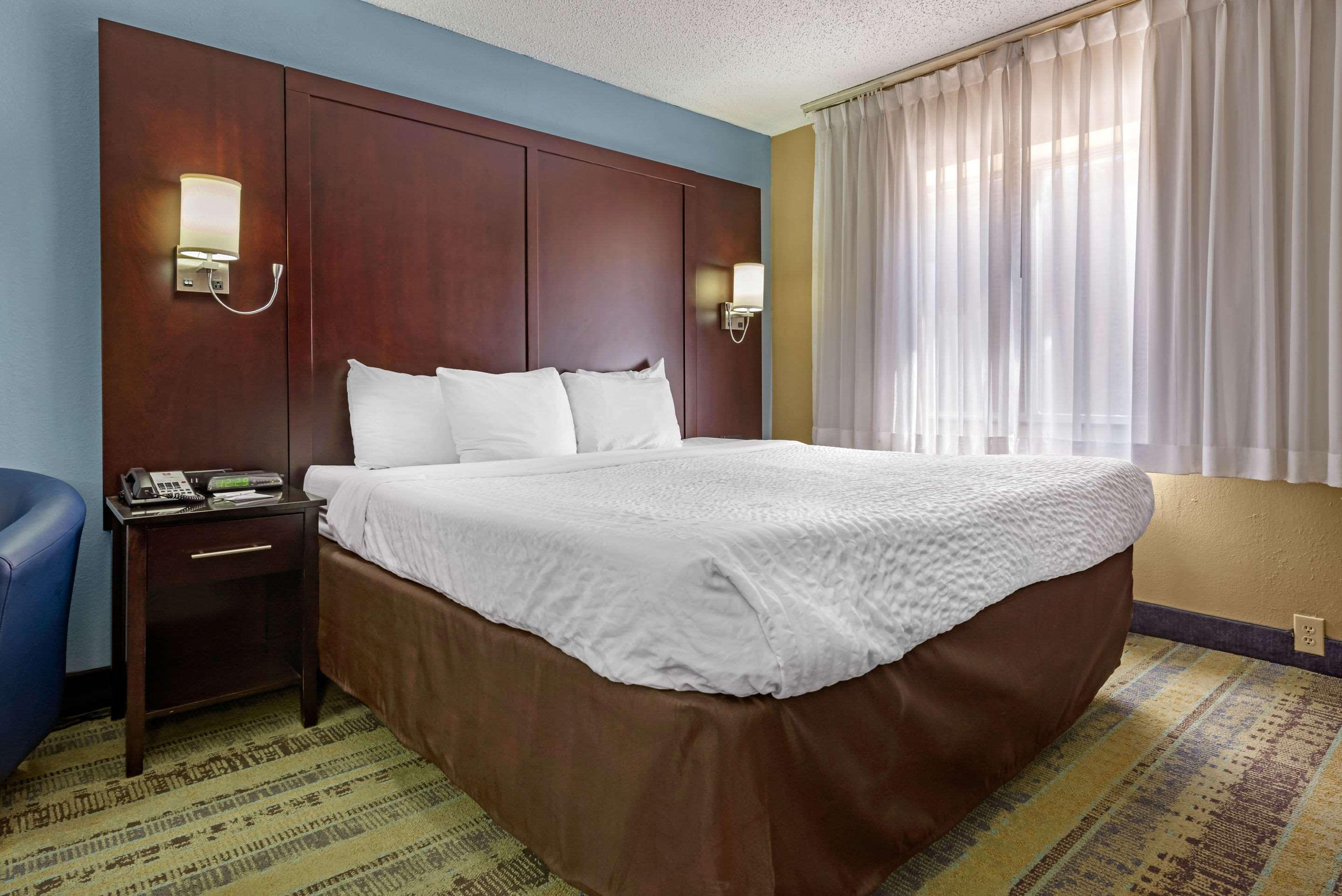 Clarion Hotel Conference Center - North Lexington Eksteriør billede